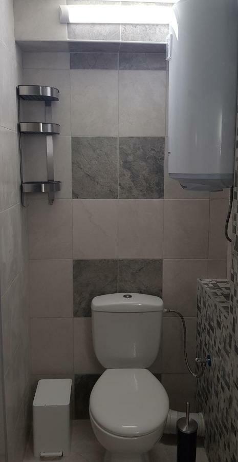 Hotel Часовника Tryavna Esterno foto