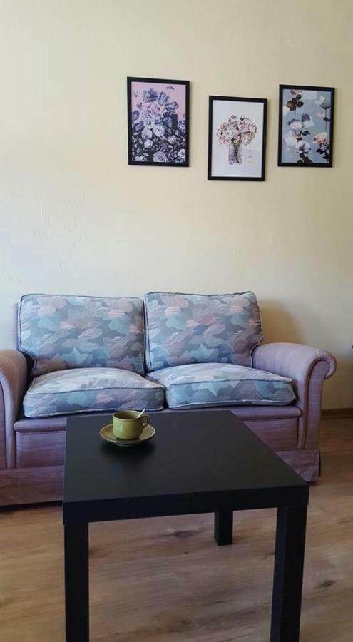 Hotel Часовника Tryavna Esterno foto